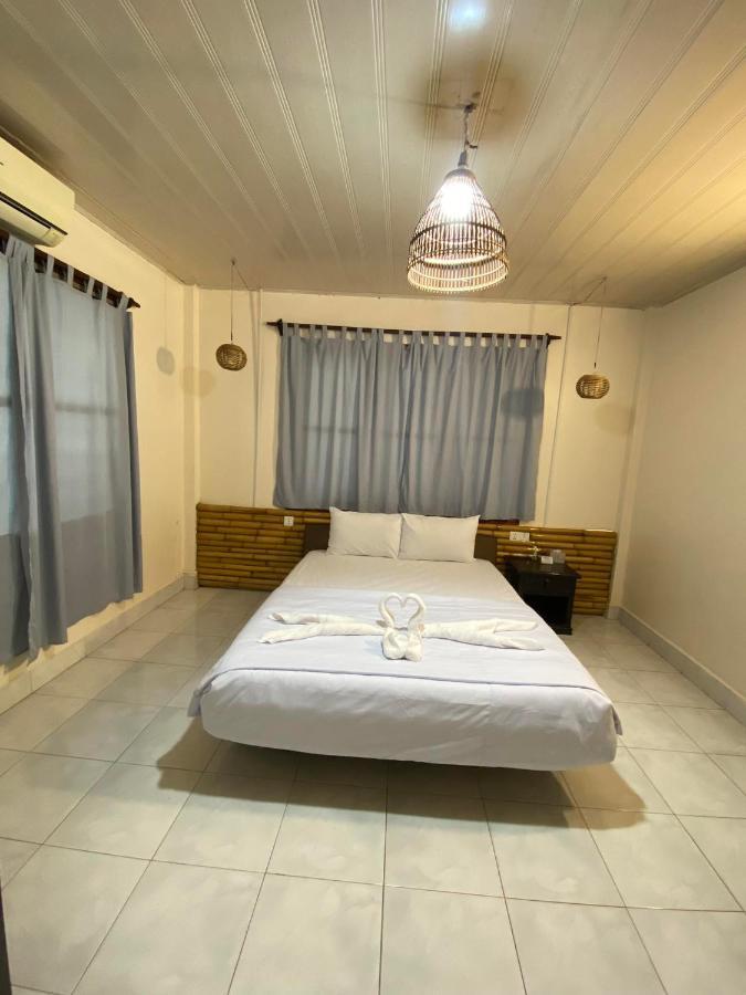 Ecran Riverfront Guesthouse 캄폿 외부 사진